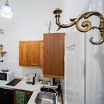Apartman Walking Historica Close To The Budapest's Beautiful Palace Library