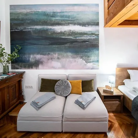 Apartament Walking Historica Close To The Budapest's Beautiful Palace Library *
